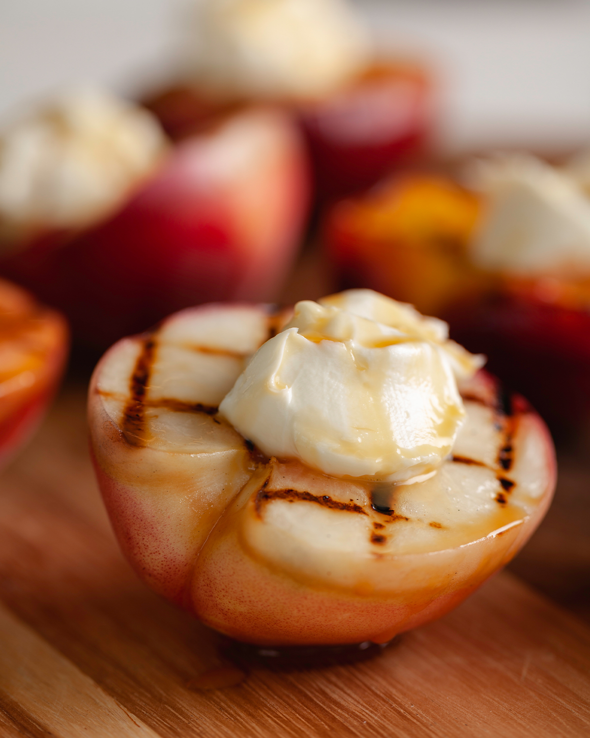 Grilled Peaches with Mascarpone & Caramel Sauce